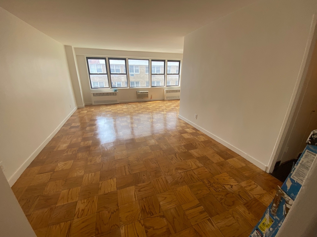 East 36th Street - Photo 5