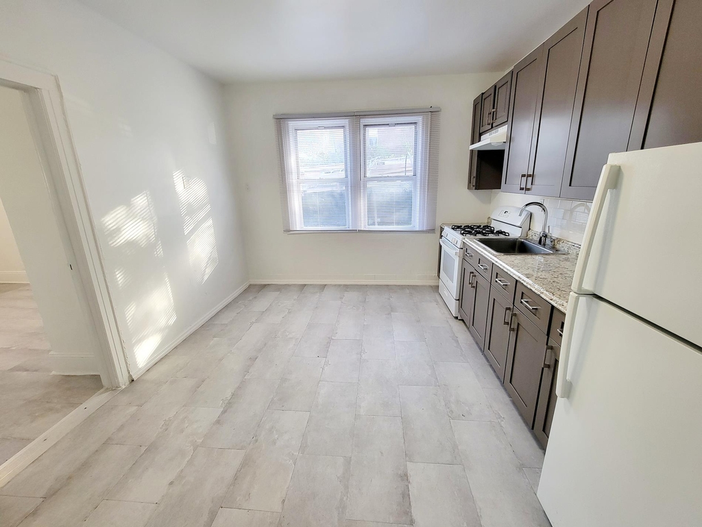 147-42 109th Ave - Photo 3