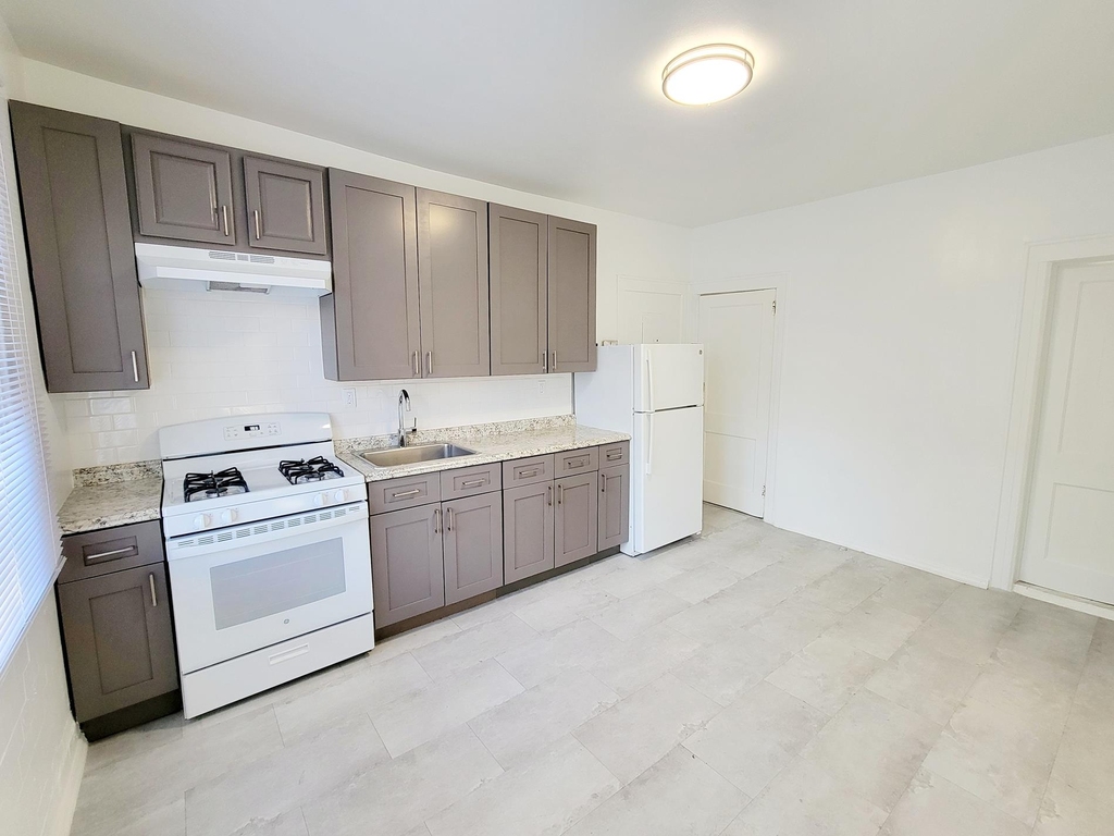 147-42 109th Ave - Photo 1