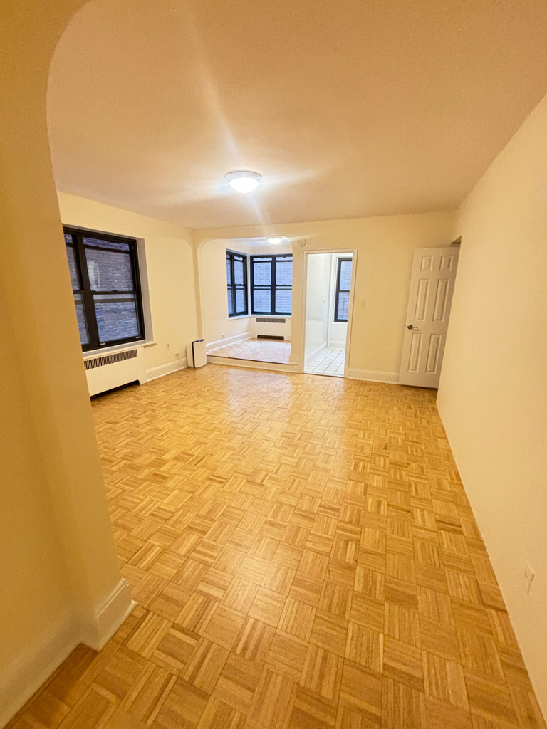 24th Street and Park avenue - Photo 2
