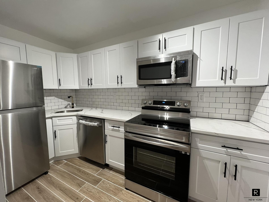 64-56 Austin St - Photo 15