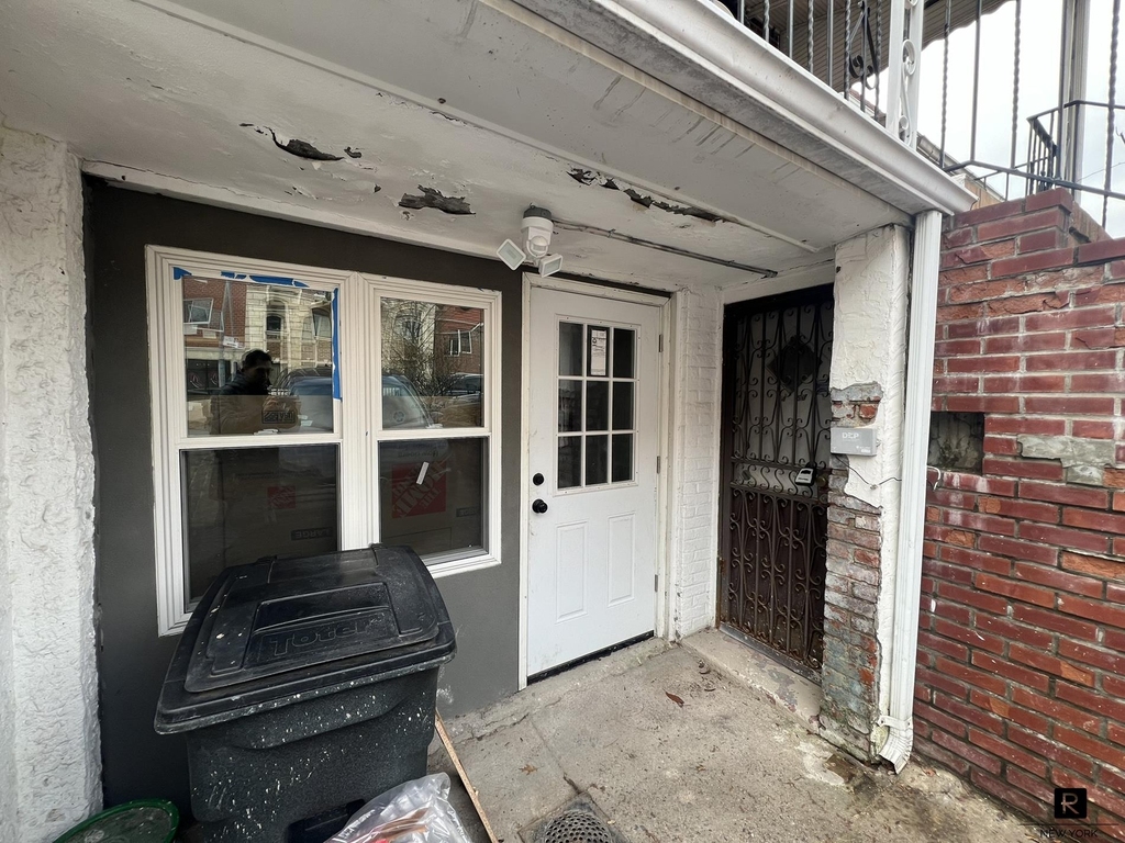 64-56 Austin St - Photo 2