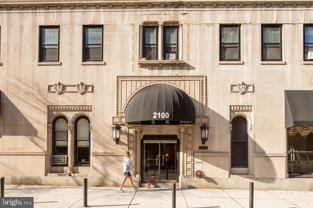 2102 Walnut Street - Photo 0