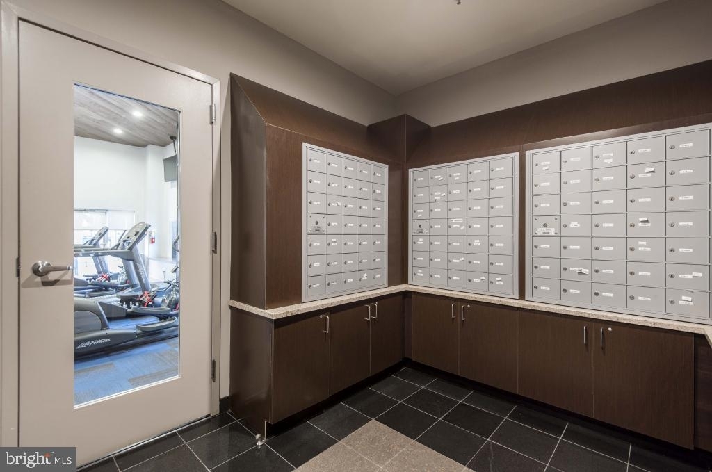 2102 Walnut Street - Photo 3