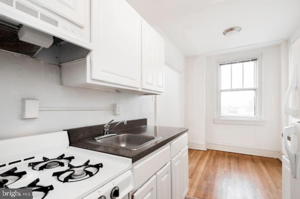 2102 Walnut Street - Photo 5