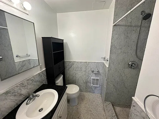 61 Village Road North - Photo 11