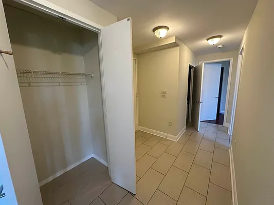 61 Village Road North - Photo 5