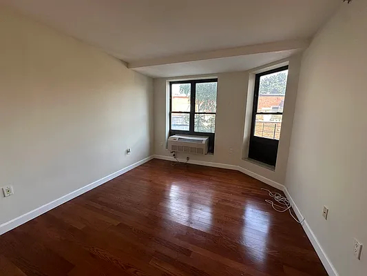 61 Village Road North - Photo 9