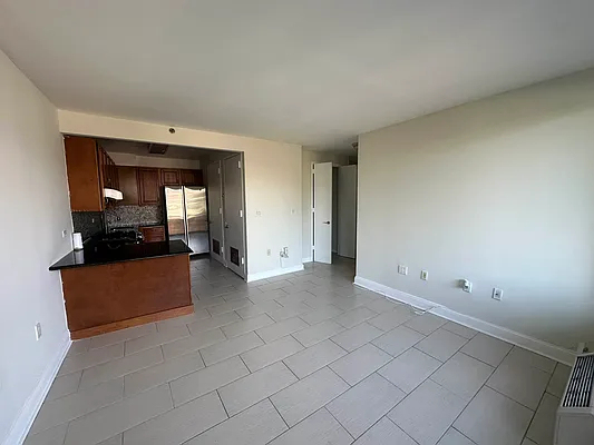 61 Village Road North - Photo 2