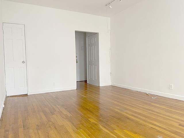 302 E 38th St - Photo 1