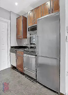 East 10th Street-  No Fee!  - Photo 1