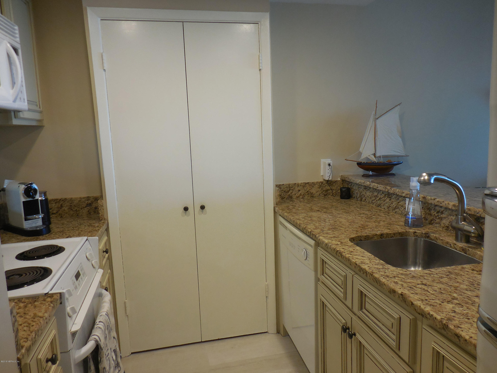 829 S 1st Street - Photo 8