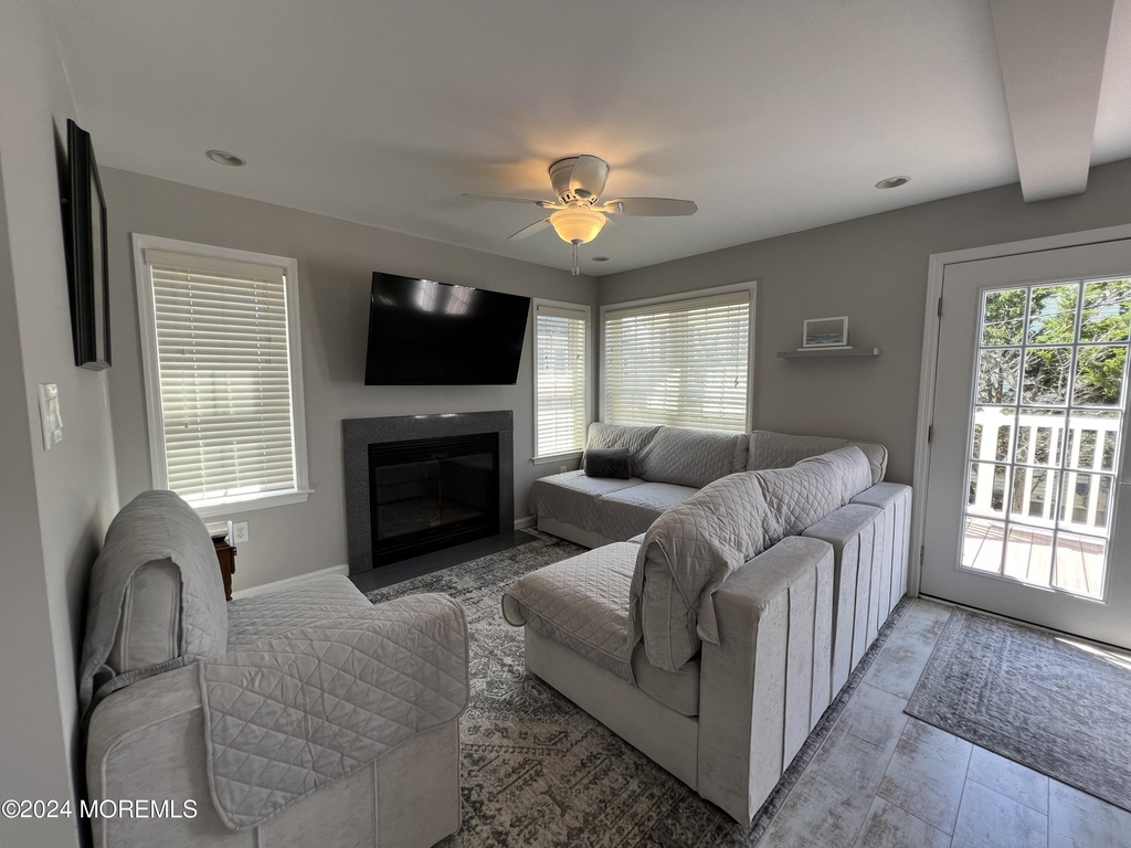 108 Jeanette Drive - Photo 3
