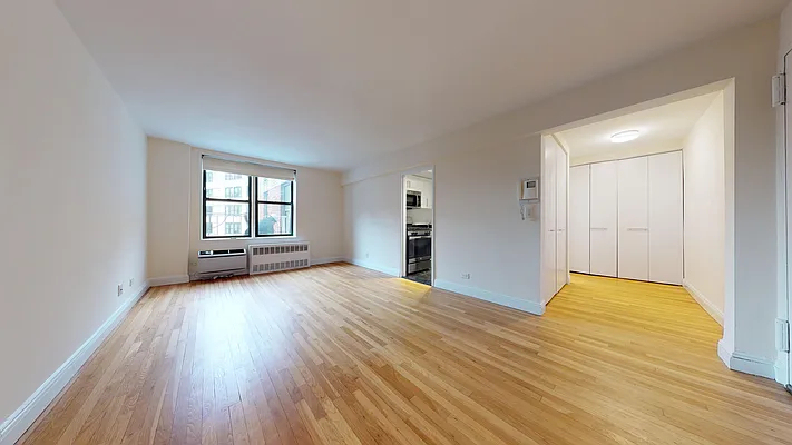 West 13th Street - Photo 2