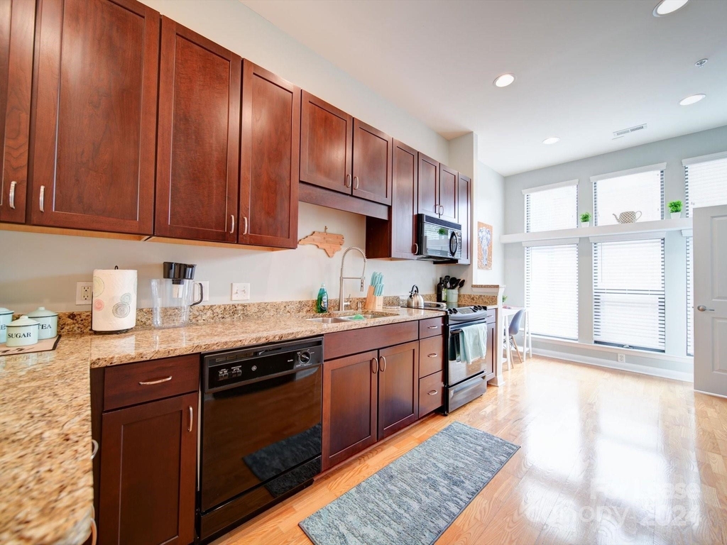 546 New Bern Station Court - Photo 33