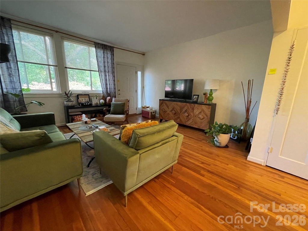 2513 Vail Avenue - Photo 5