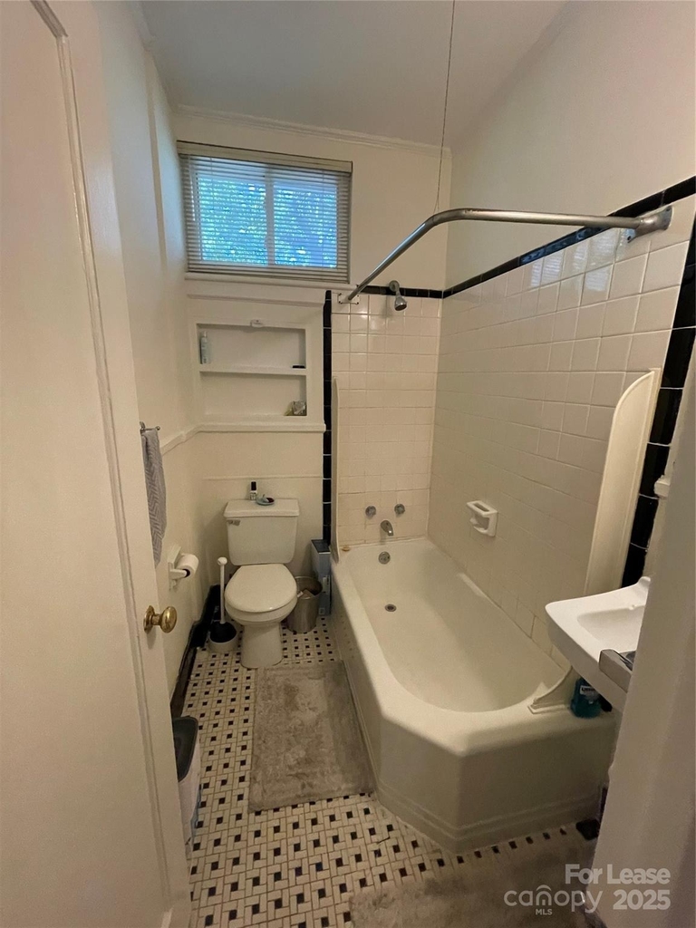 2513 Vail Avenue - Photo 10