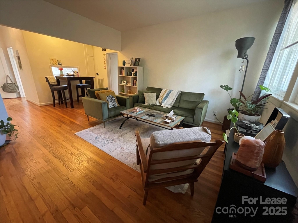 2513 Vail Avenue - Photo 7