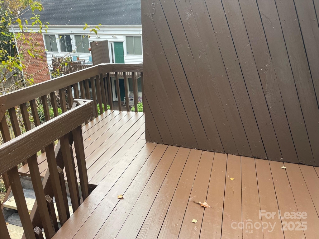 2513 Vail Avenue - Photo 3
