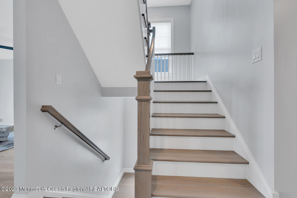 106 8th Avenue - Photo 24