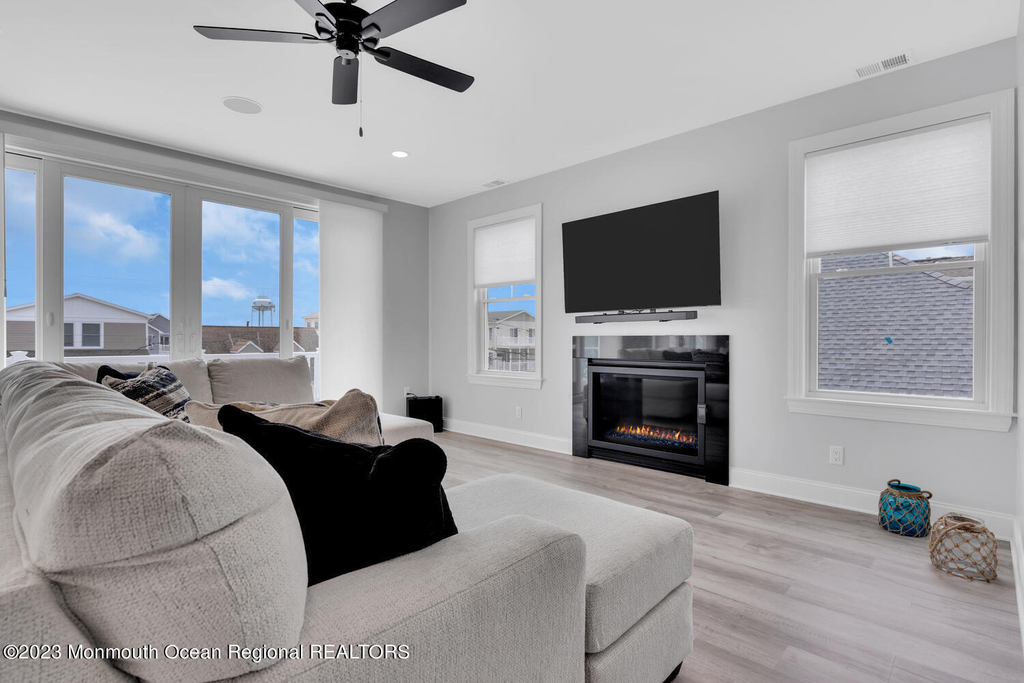 106 8th Avenue - Photo 36