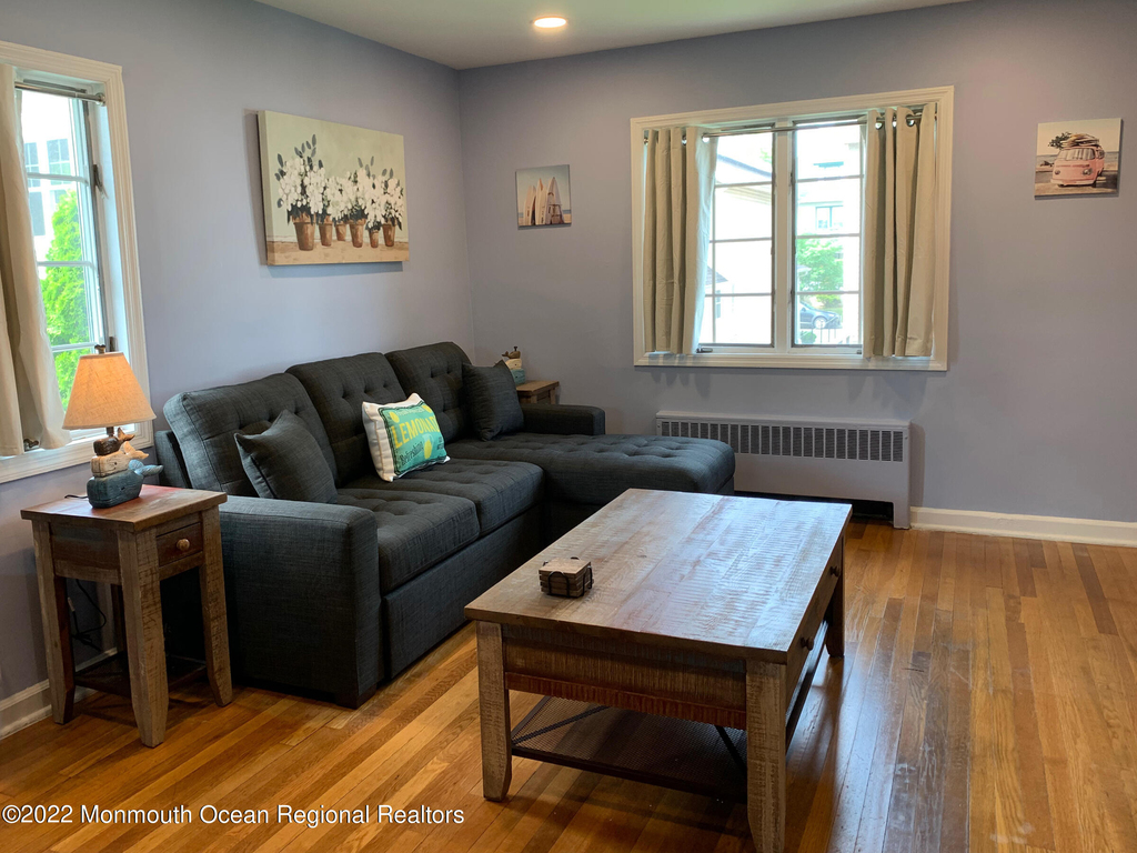 515 Monmouth Avenue - Photo 12