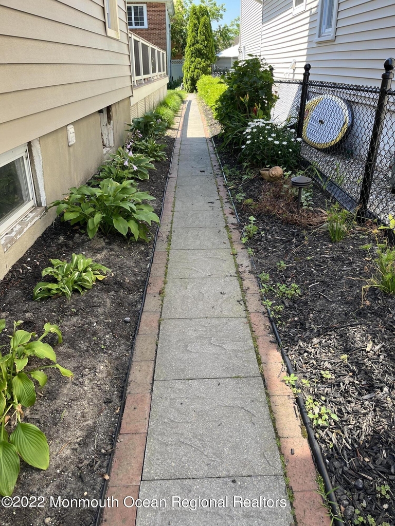 515 Monmouth Avenue - Photo 19