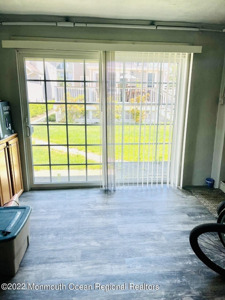 515 Monmouth Avenue - Photo 15