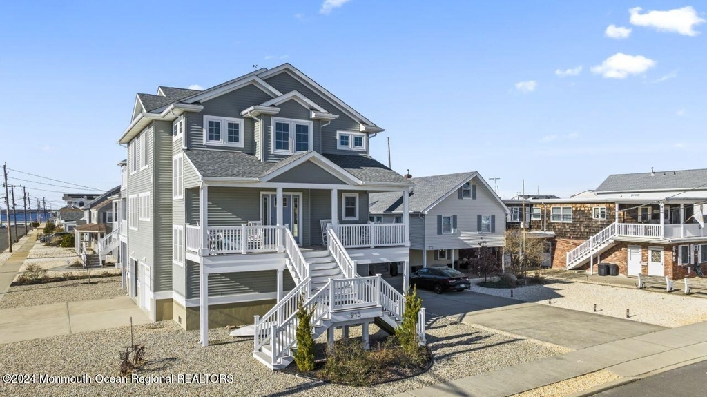 915 Sw Central Avenue - Photo 3