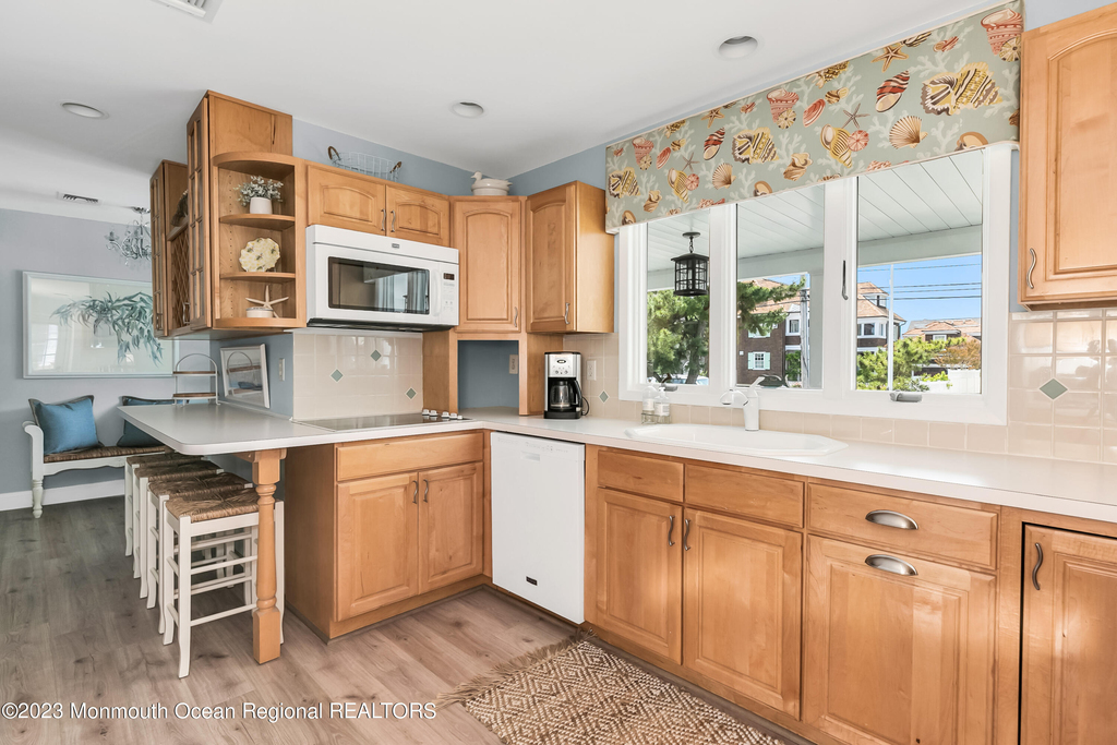 649 Main Avenue - Photo 9