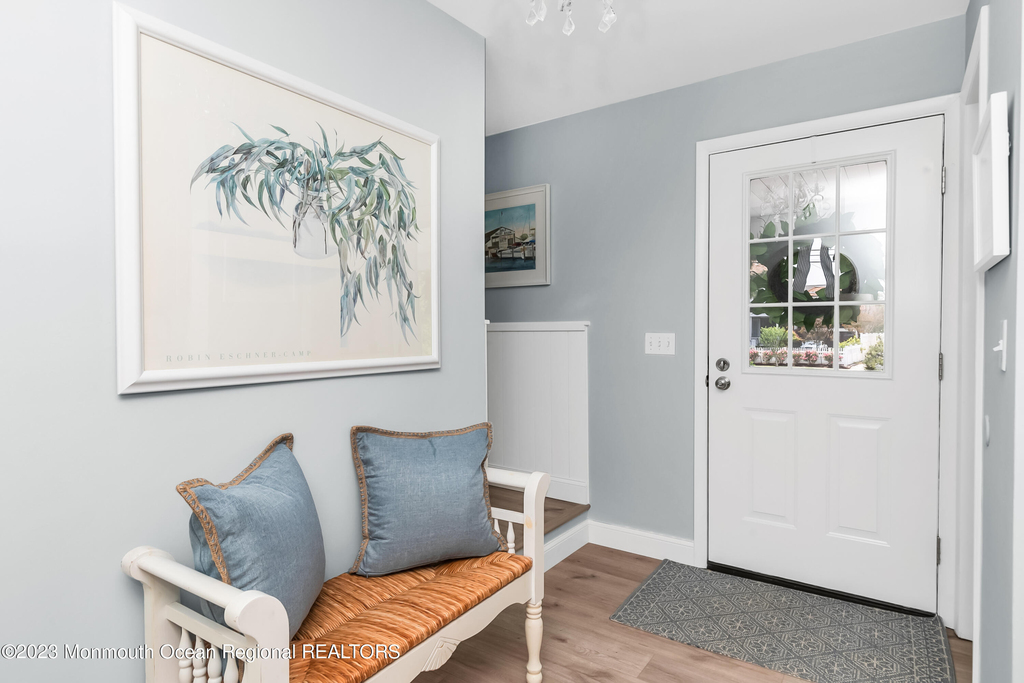 649 Main Avenue - Photo 2