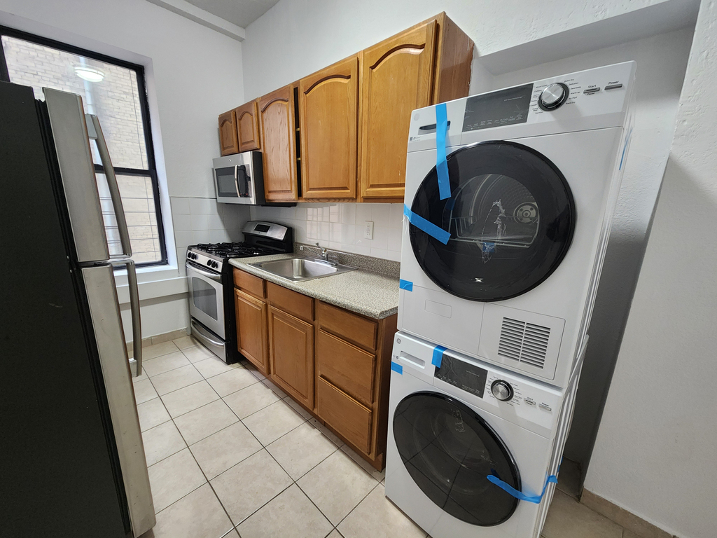 550 West 157th Street - Photo 0
