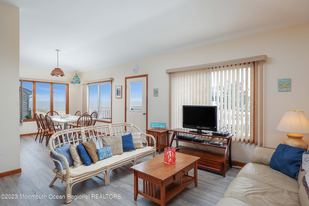 1 New Jersey Avenue - Photo 7