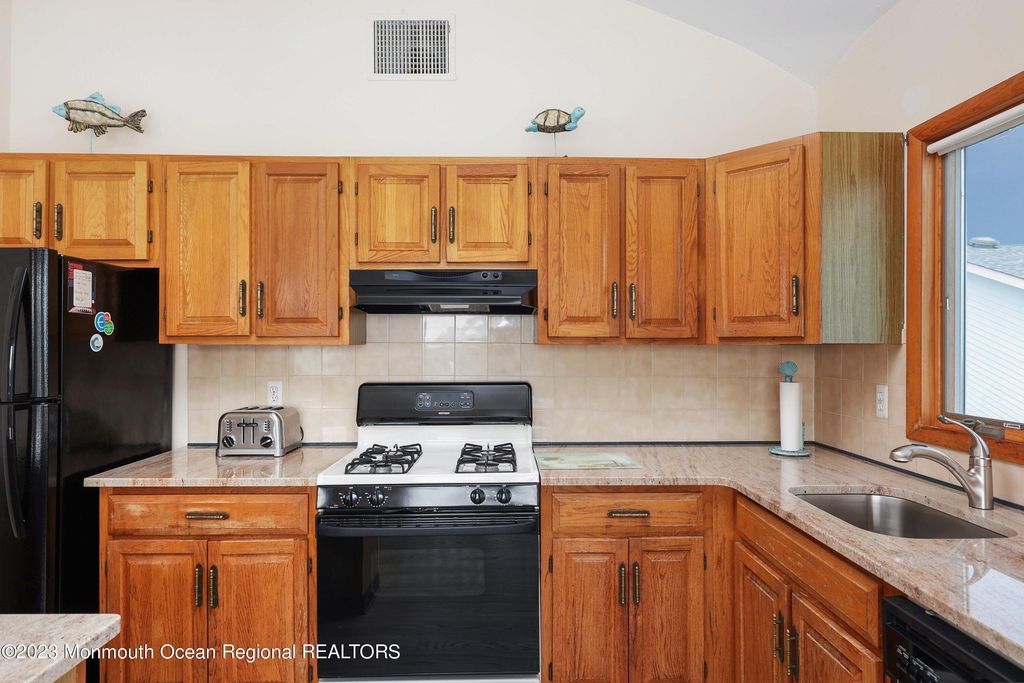 1 New Jersey Avenue - Photo 9