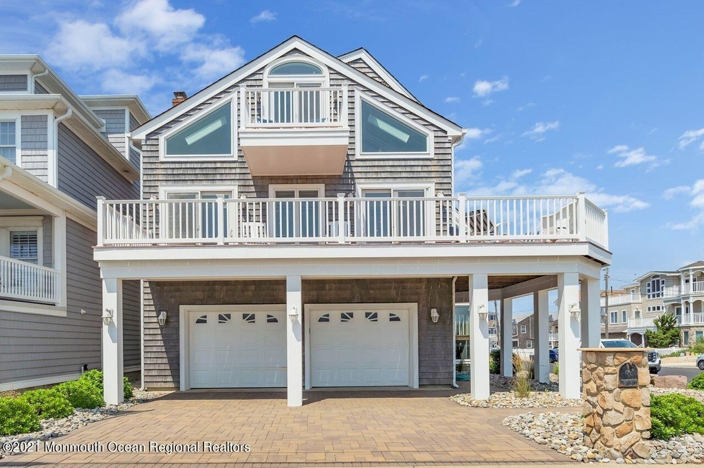 1101 S Ocean Avenue - Photo 2