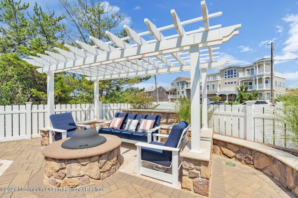 1101 S Ocean Avenue - Photo 13