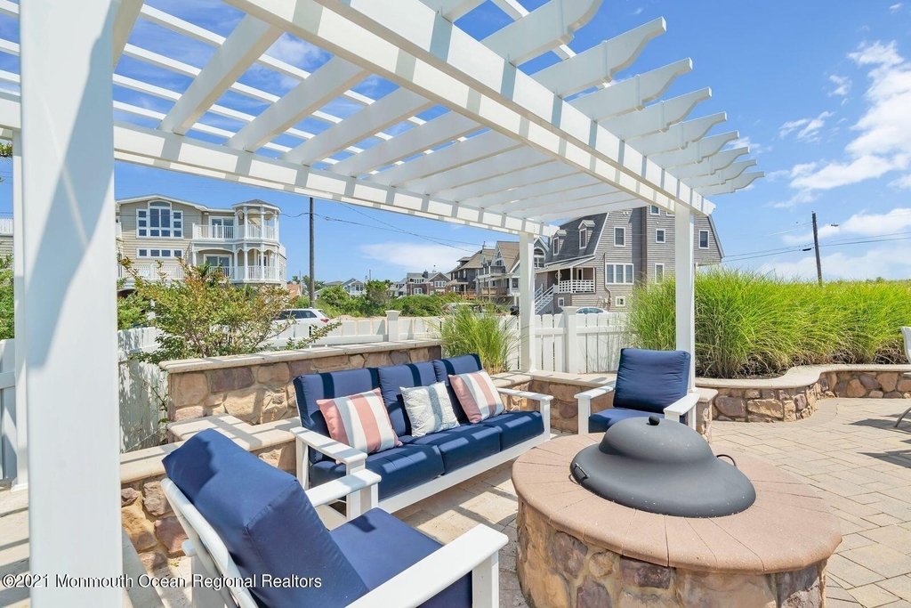 1101 S Ocean Avenue - Photo 12