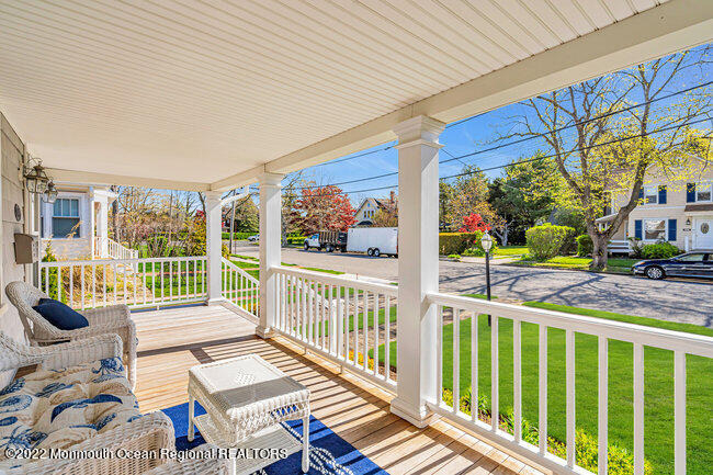 1405 4th Avenue - Photo 2