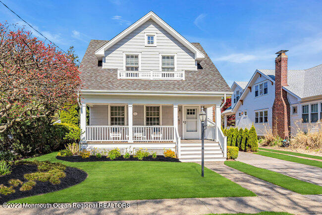 1405 4th Avenue - Photo 0