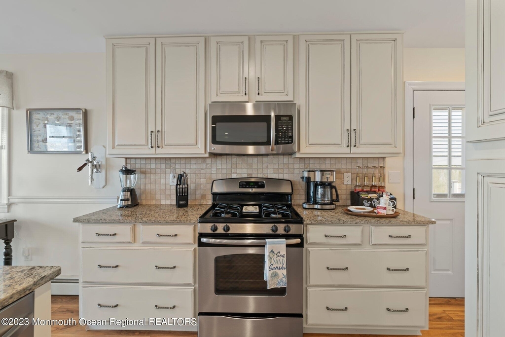 1404 Oceanfront - Photo 34
