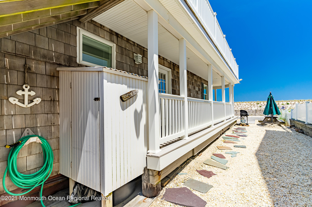 1404 Oceanfront - Photo 37