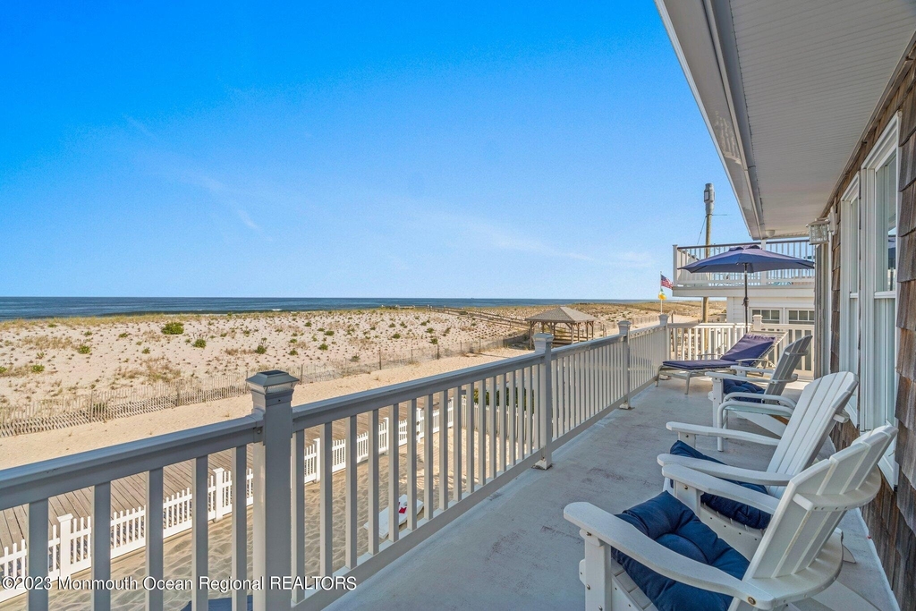 1404 Oceanfront - Photo 12