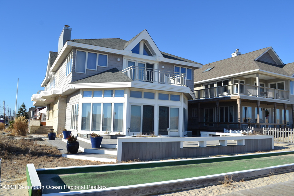 106 Oceanfront - Photo 0