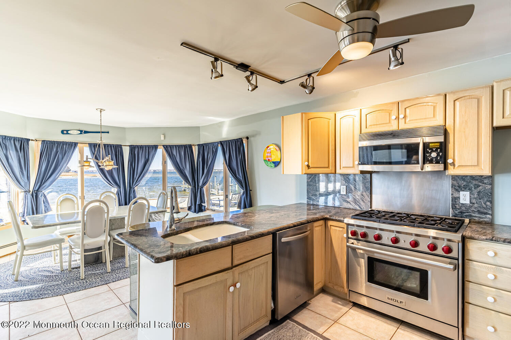 23 Harborside Drive W - Photo 11