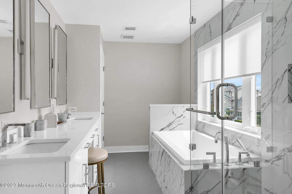 516 Club Drive - Photo 12