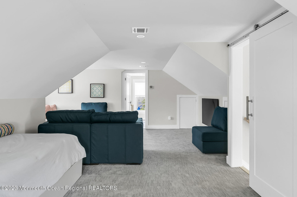 516 Club Drive - Photo 18