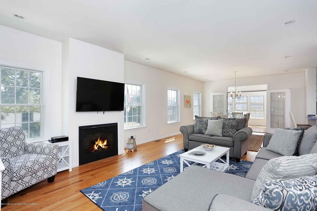 111 York Avenue - Photo 7