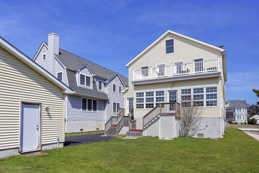 111 York Avenue - Photo 27