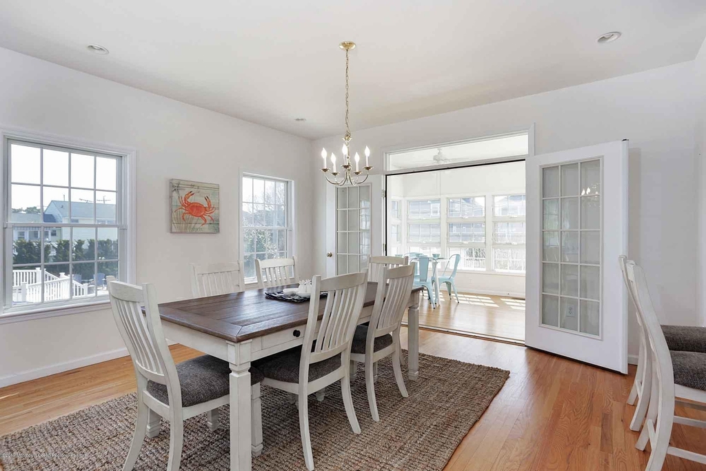 111 York Avenue - Photo 9