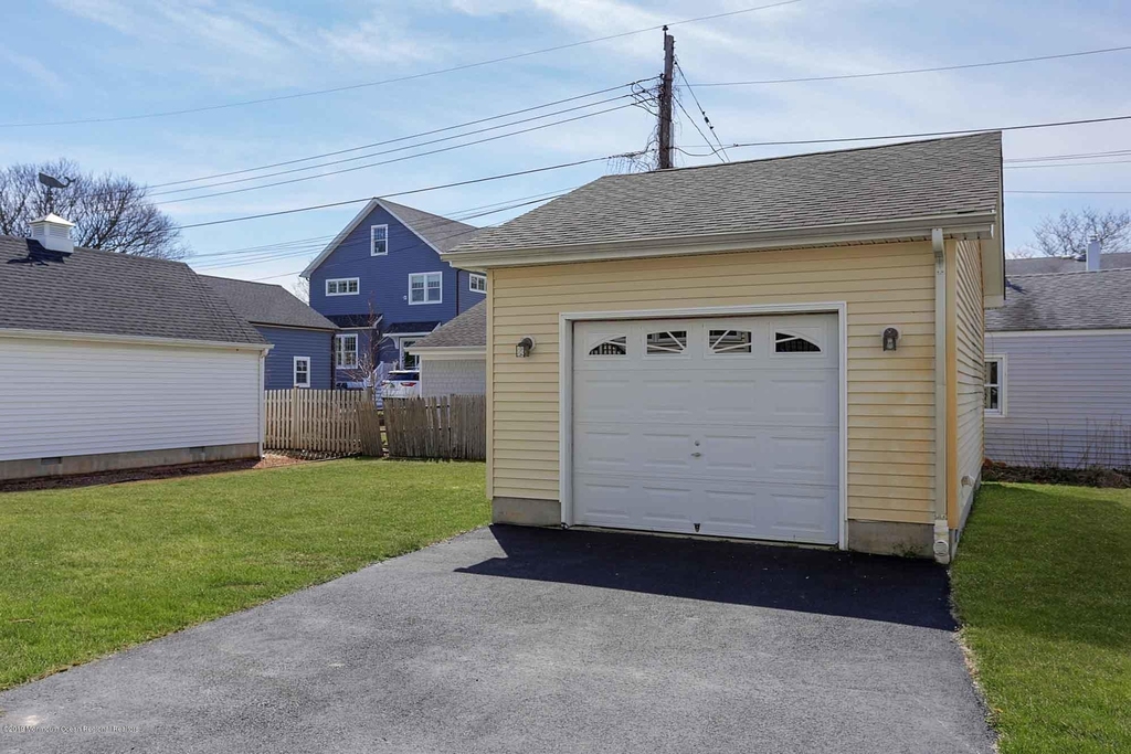 111 York Avenue - Photo 28
